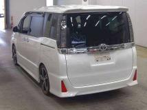 2015 Toyota Voxy