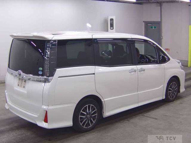 2015 Toyota Voxy