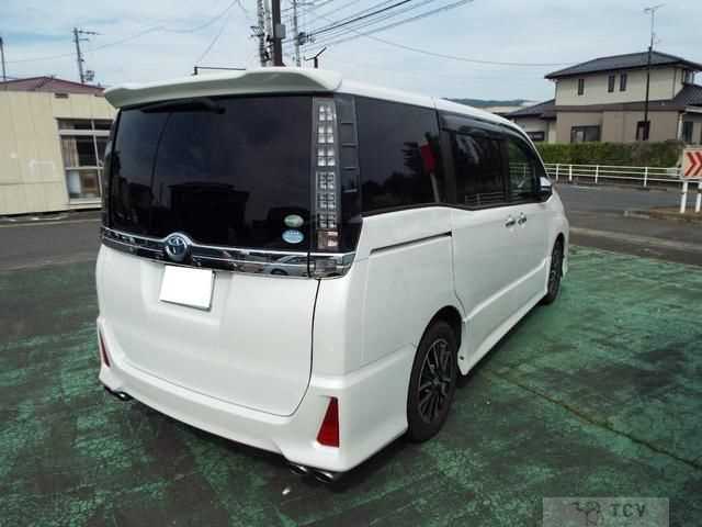 2015 Toyota Voxy