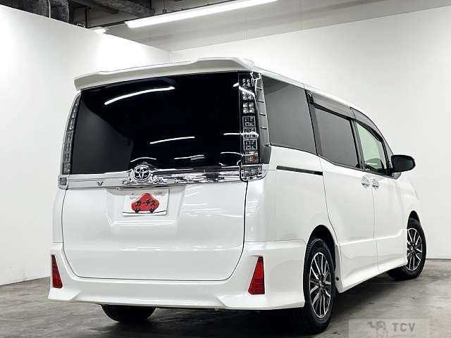 2015 Toyota Voxy