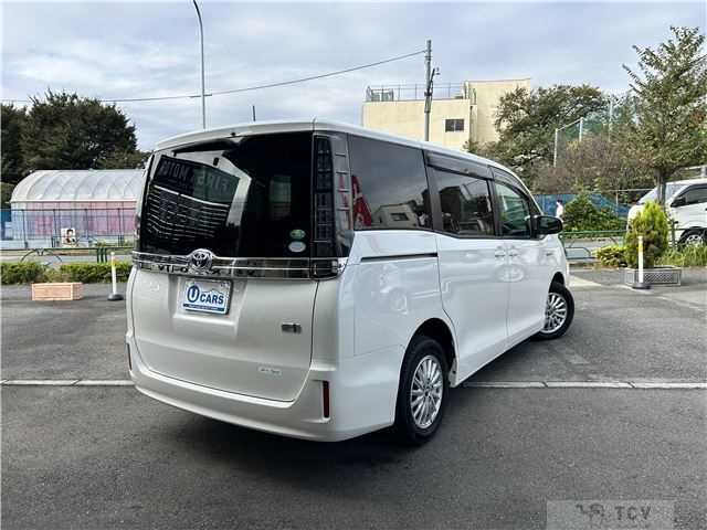 2015 Toyota Voxy