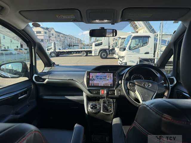 2015 Toyota Voxy