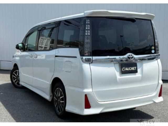 2015 Toyota Voxy