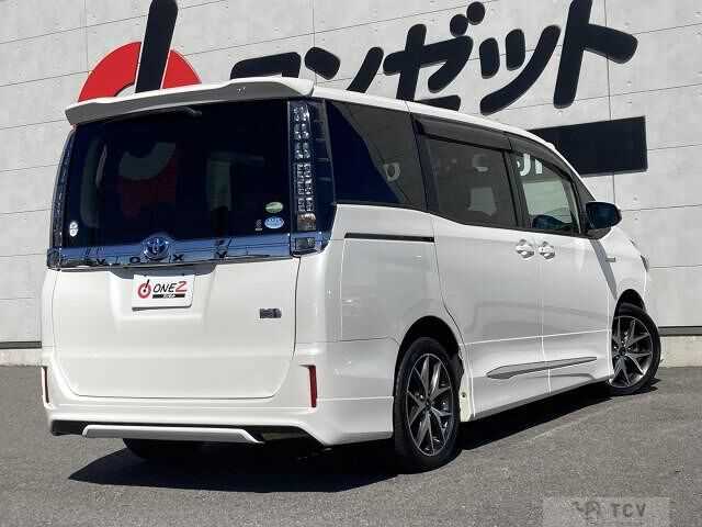 2015 Toyota Voxy