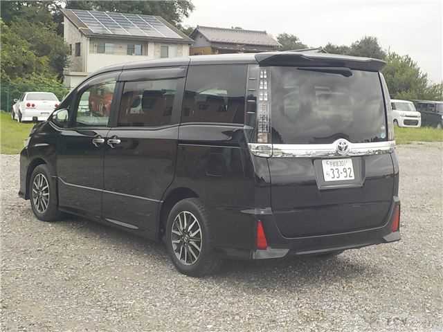 2016 Toyota Voxy