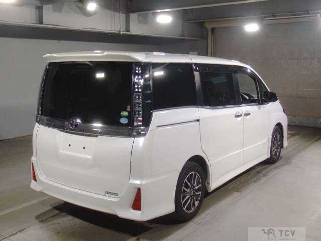 2016 Toyota Voxy