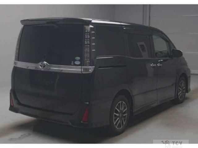 2016 Toyota Voxy