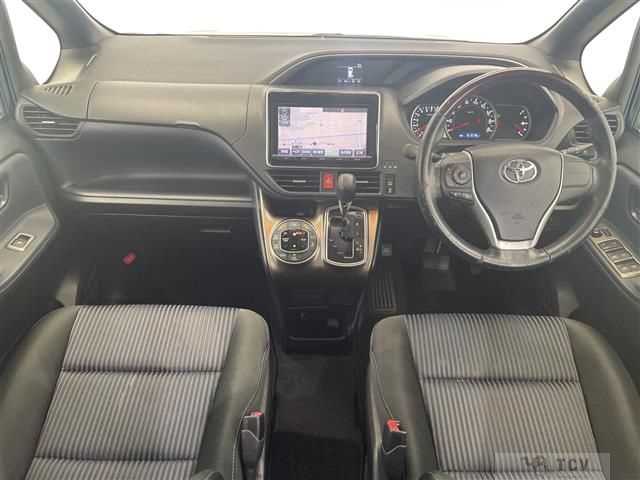 2016 Toyota Voxy
