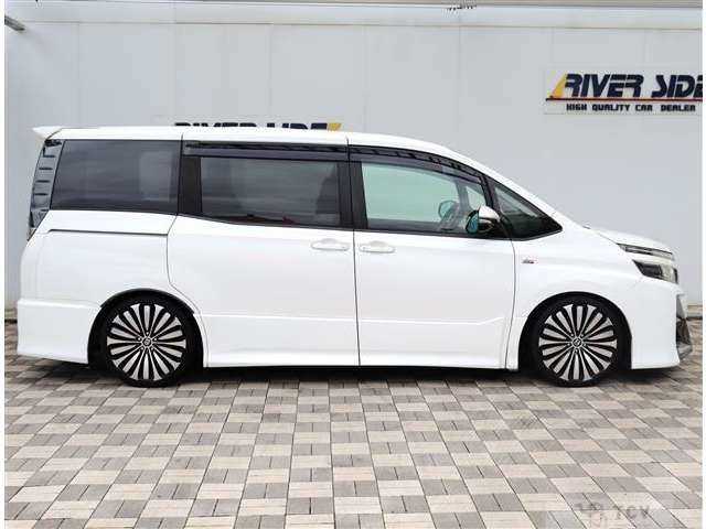2016 Toyota Voxy