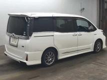 2016 Toyota Voxy