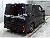 2017 Toyota Voxy