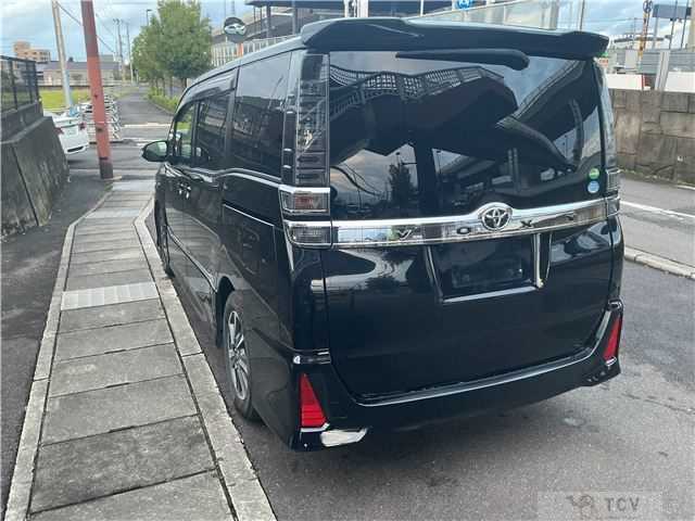 2017 Toyota Voxy
