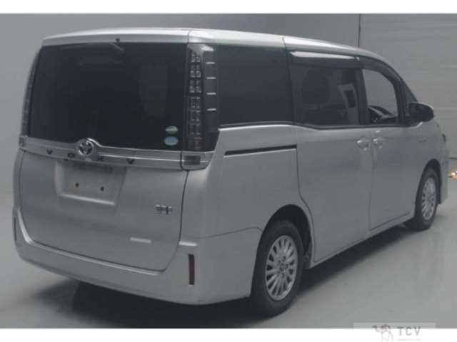 2017 Toyota Voxy