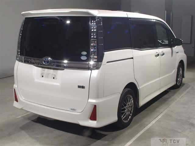 2017 Toyota Voxy