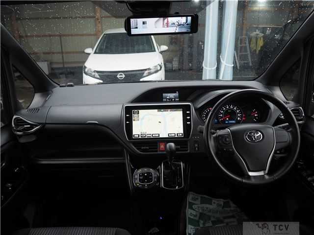 2017 Toyota Voxy