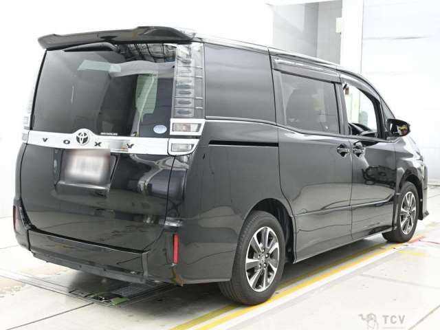 2017 Toyota Voxy