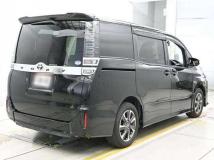 2017 Toyota Voxy