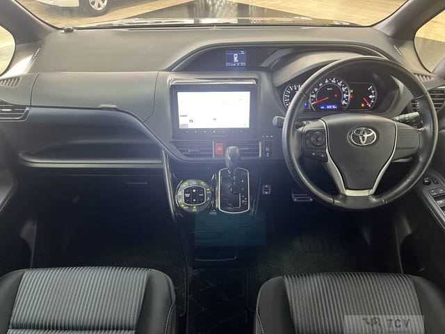 2017 Toyota Voxy