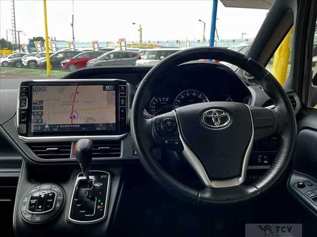 2017 Toyota Voxy