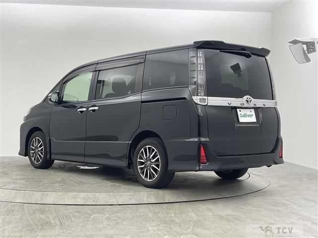 2017 Toyota Voxy