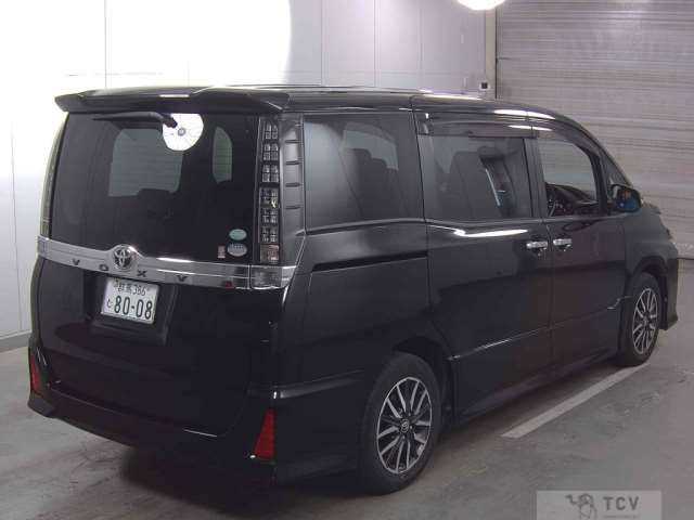 2017 Toyota Voxy