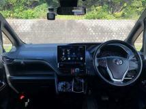 2017 Toyota Voxy