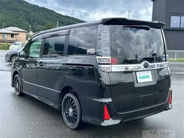 2017 Toyota Voxy