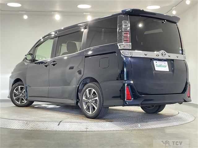 2017 Toyota Voxy