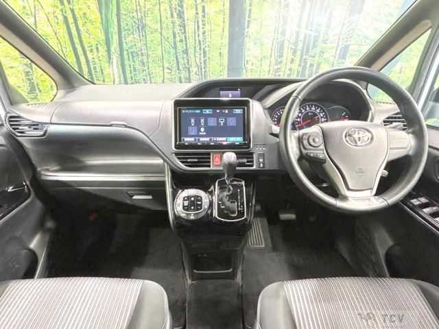 2017 Toyota Voxy