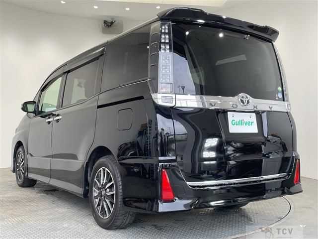 2017 Toyota Voxy