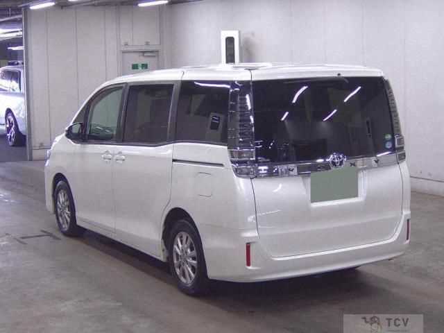 2018 Toyota Voxy