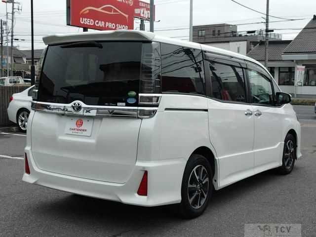 2018 Toyota Voxy