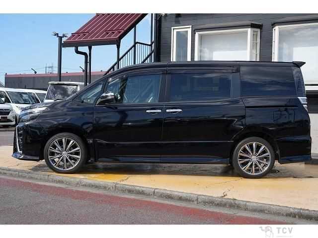 2018 Toyota Voxy