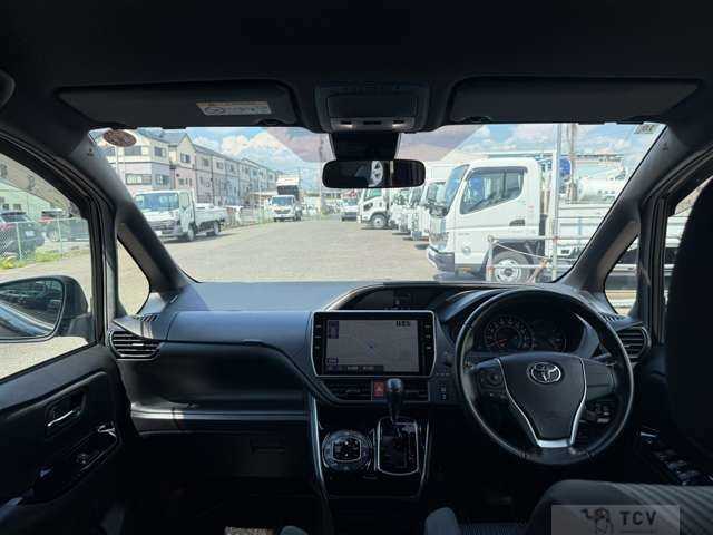 2018 Toyota Voxy