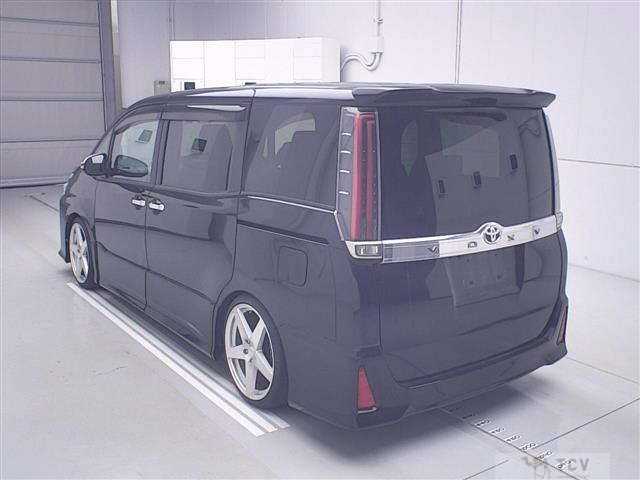 2018 Toyota Voxy