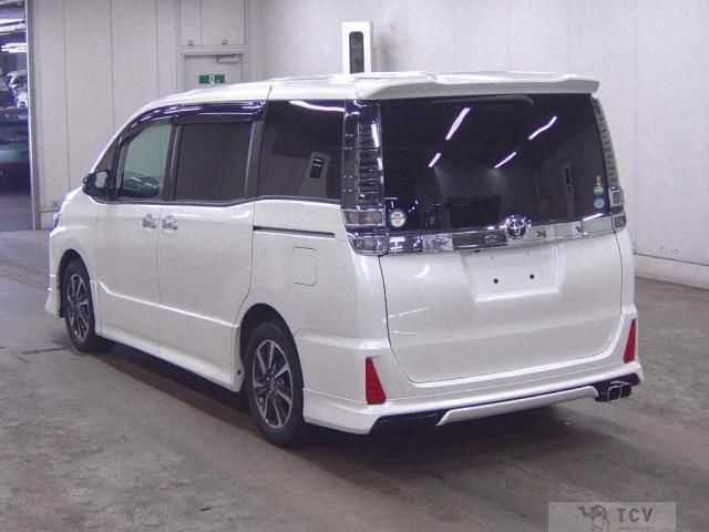 2018 Toyota Voxy