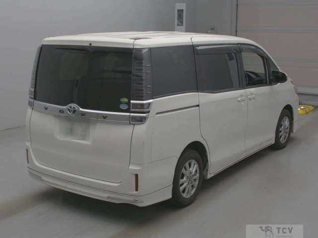 2018 Toyota Voxy