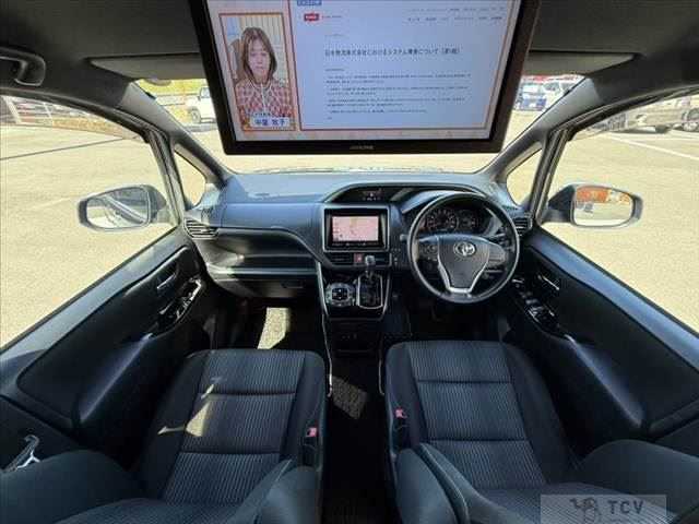 2018 Toyota Voxy