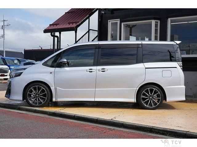 2018 Toyota Voxy