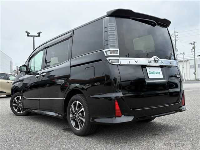 2018 Toyota Voxy