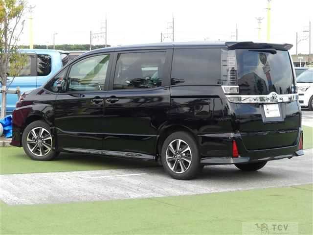 2018 Toyota Voxy
