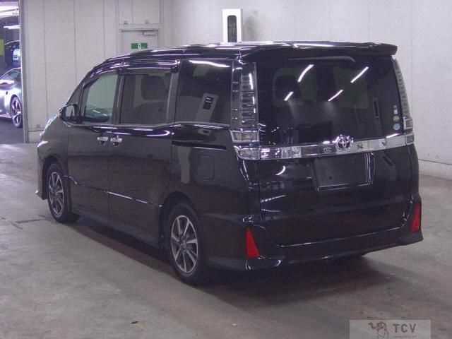 2019 Toyota Voxy