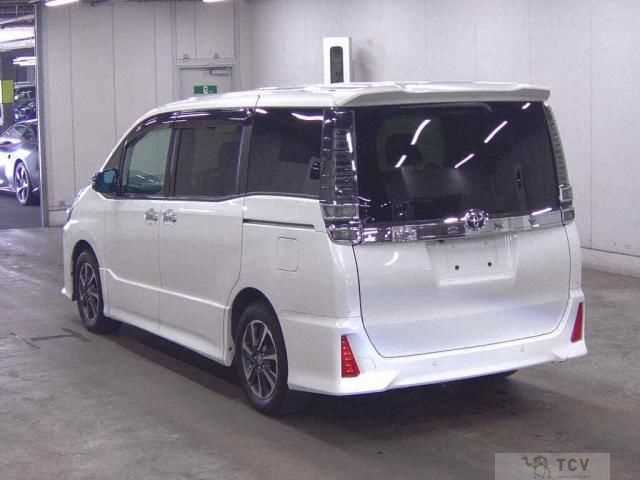 2019 Toyota Voxy