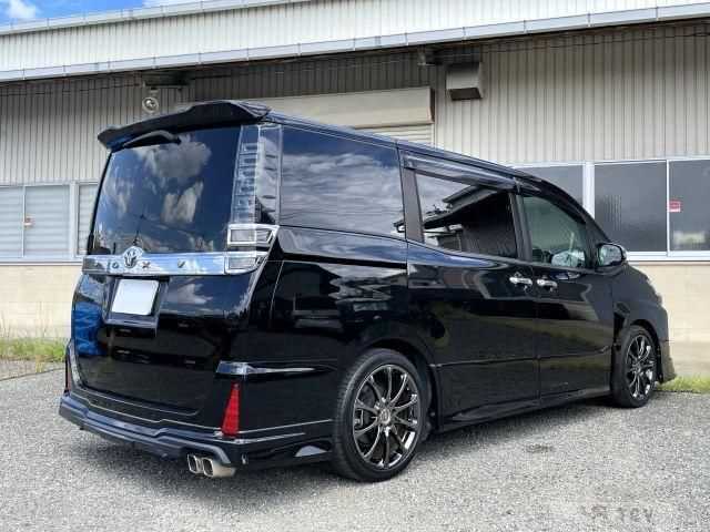 2019 Toyota Voxy