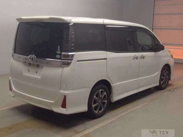 2019 Toyota Voxy