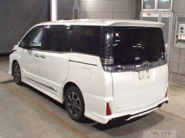 2019 Toyota Voxy