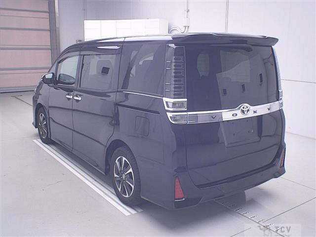 2020 Toyota Voxy