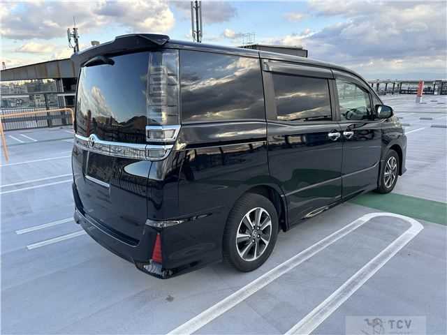2020 Toyota Voxy