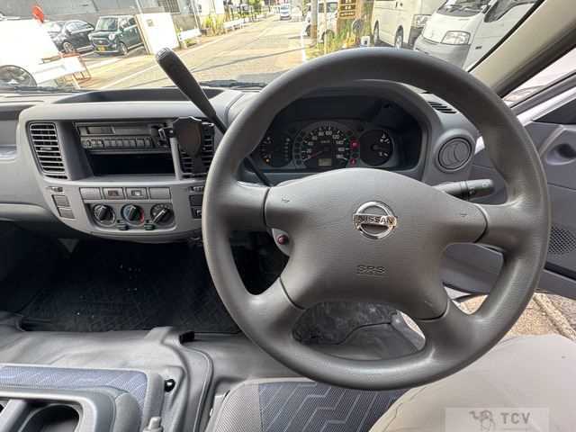 2004 Nissan Caravan