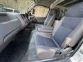 2004 Nissan Caravan
